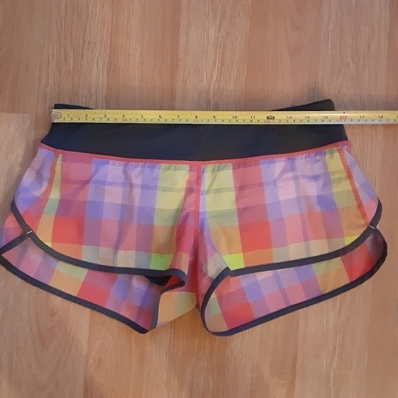 Lululemon Run Speed shorts 2",Foxy plaid/passion pink,8 - Picture 3 of 10